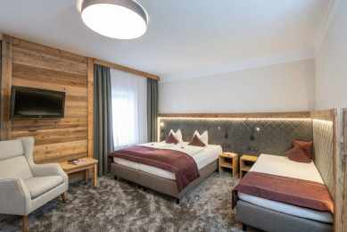 Die Dreibettzimmer im Stegerbräu bieten ein Doppelbett und extra 3. Bett im Zimmer.