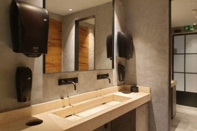 Die Toiletten im Restaurant, modern und trendy