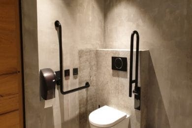 Das Restaurant Stegerbräu bietet ein barrierefreies WC für Menschen mit Behinderung