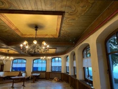 Alles muss raus, Möbel, Fenster, Decke