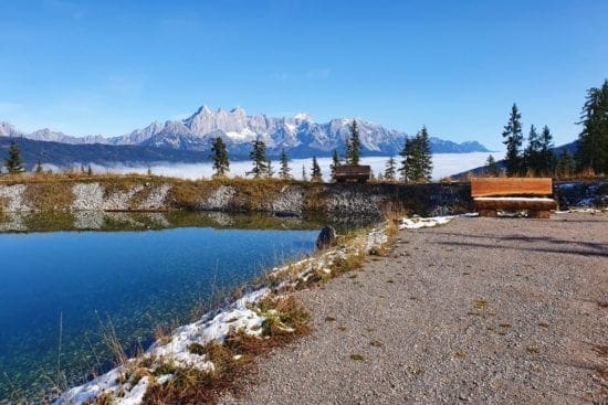 So präsentiert sich der Ausblick am 1.11.2019 vom Speichersee Radstadt auf das Dachsteinmassiv