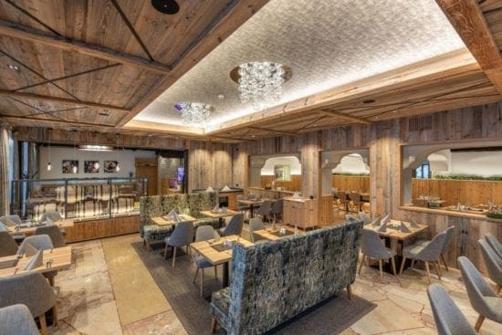 Der Bräusaal ist das Herzstück der Restaurant-Lokalitäten im Stegerbräu in Radstadt und erstrahlt seit Herbst 2019 im neuen Glanz