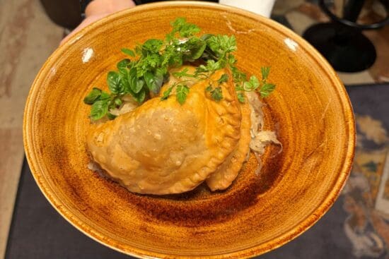 Fleischkrapfen mit Sauerkraut - Restaurant Stegerbräu - Radstadt Fleischkrapfenmit Sauerkraut vom Restaurant Stegerbräu in Radstadt.