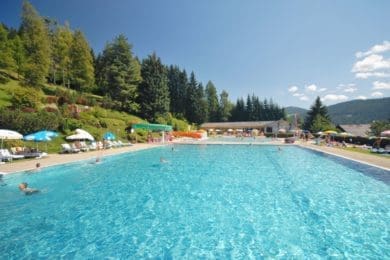 Alpen-Freibad Radstadt mit großem Sportbecken©Tourismusverband Radstadt