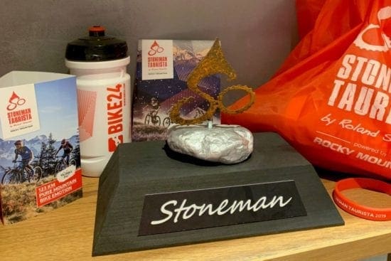 Es gibt 3 Varianten der Stoneman Starterpakete - Basic mit Starterbeutel, Stone oder Complete inklusive Trophäensockel