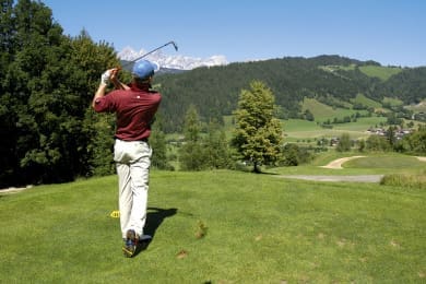 Abschlag mit Ausblick  27-Loch Golfclub Radstadt