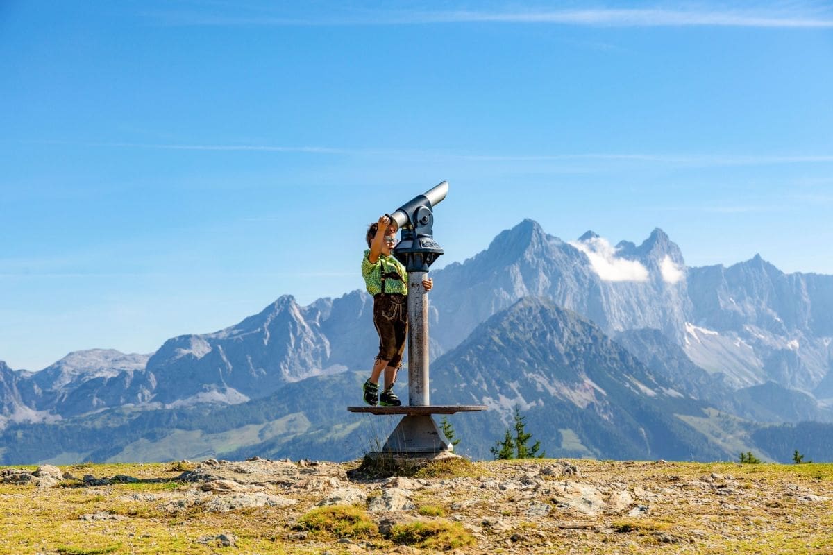 Den Bergsommer genießen beim Wandern und Radfahren