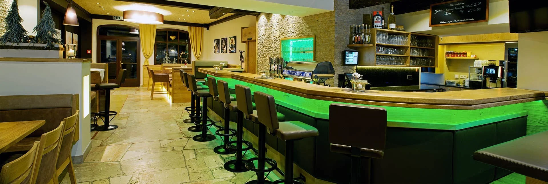 Bar im Restaurant Stegerbräu