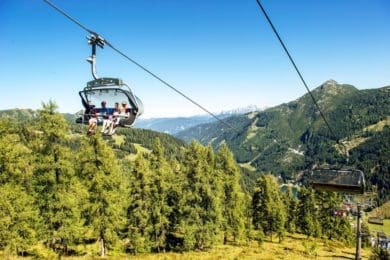 In Zauchensee fährt im Sommer die 6-er Sesselbahn zur Gamskogelhütte ©Zauchensee Liftgesellschaft