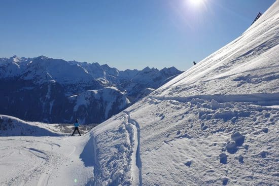Powderschnee in Zauchensee mit Blick auf Obertauern