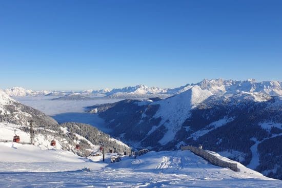 Winter-Panoramablick von der Bergstation Gamskogel, Zauchensee
